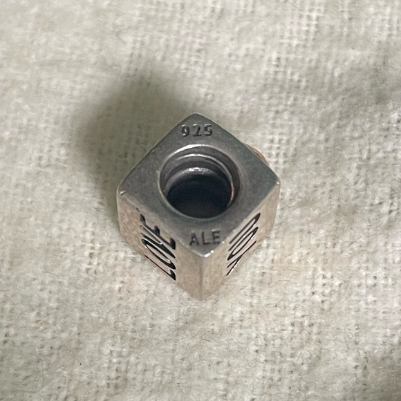 Authentic Pandora “Moments” ILY Charm - Picture 4 of 5